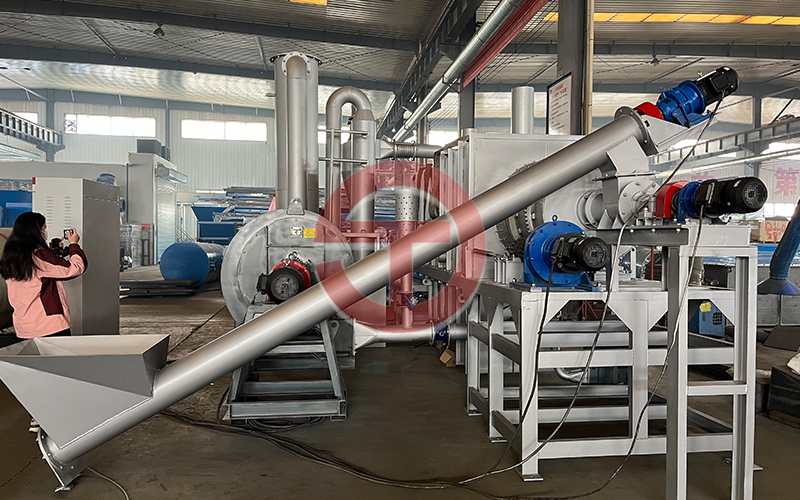 What is the approximate output of coconut shell carbonization machine produced by Jiutian Carbonizat